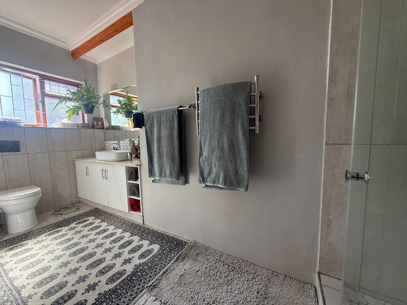 4 Bedroom Property for Sale in Panorama Western Cape